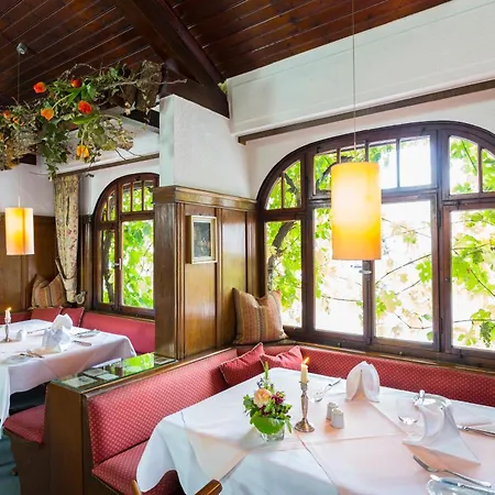 Отель Hotel-weinhaus Stern *